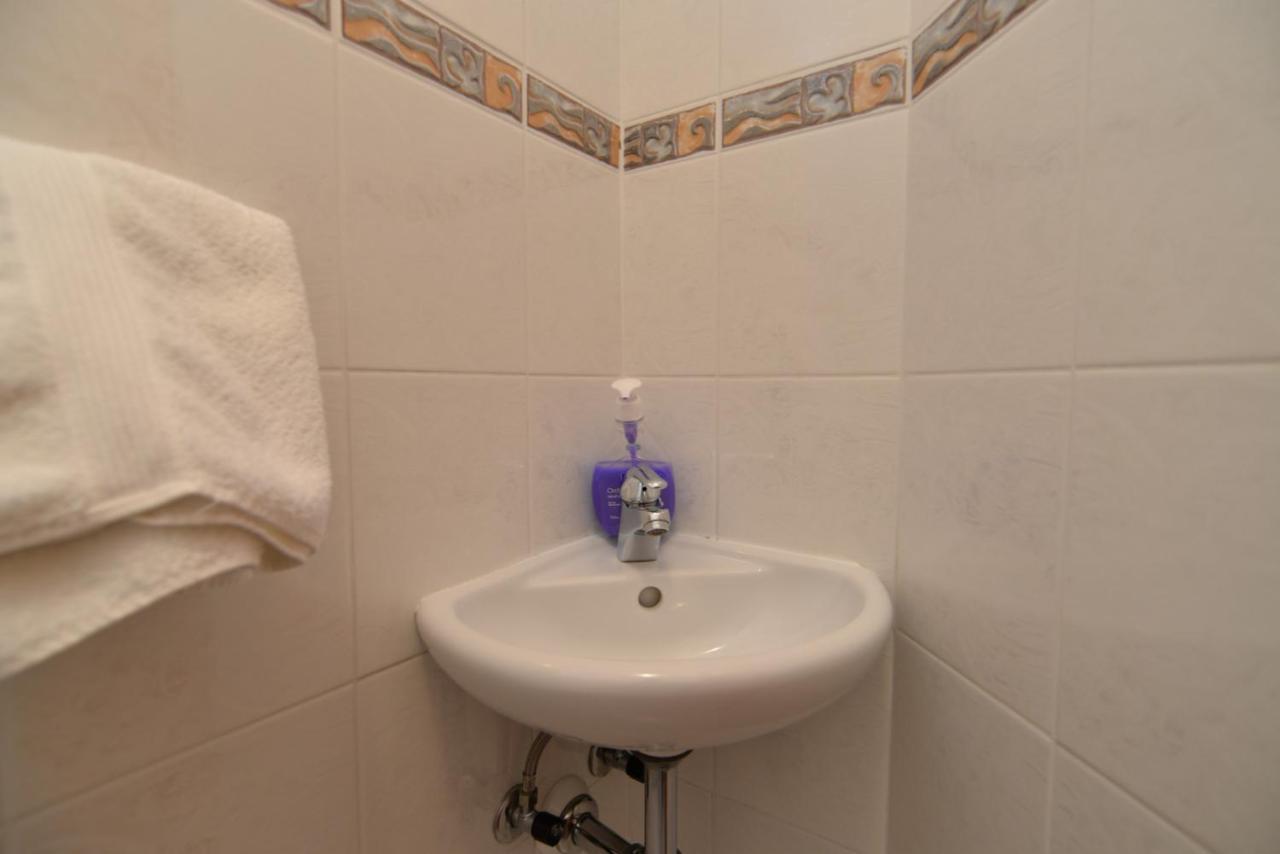 Apartments Elvis 1299 弗尔萨尔 外观 照片