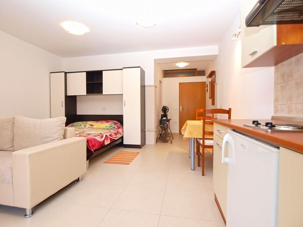 Apartments Elvis 1299 弗尔萨尔 外观 照片
